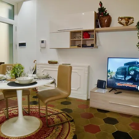 Apartment Splendido Trilocale Zona Isola Milan